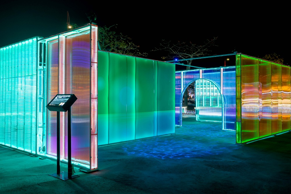 미래를 밝히는 새벽길