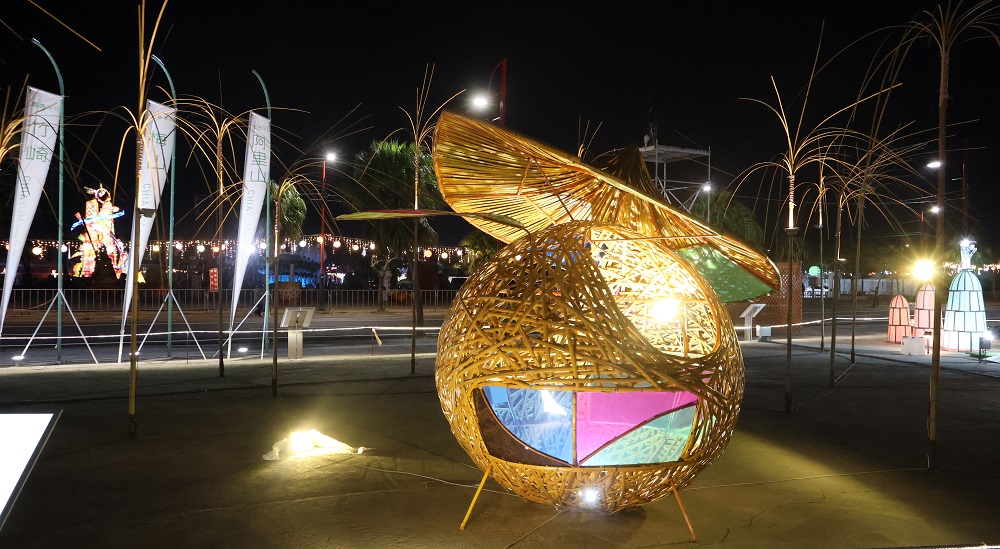 보호와 빛의 과일